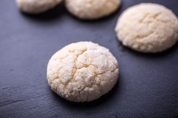 almond biscuits