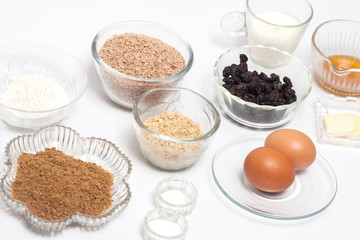 Wheat bran muffins preparation : Ingredients to prepare integral wheat bran muffins