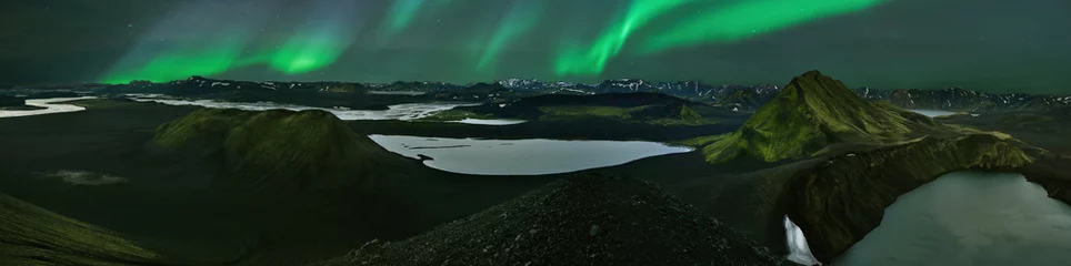 Foto auf Glas Island Nordlichter landmannalauga © federicocappon