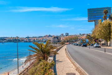 Vista da Marginal de Cascais em Portugal