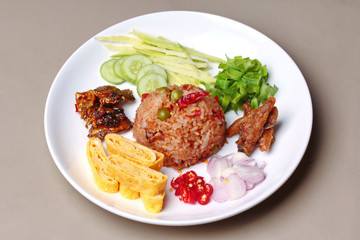 Fried jasmine rice with shrimp paste call Kao Klok Kapi .