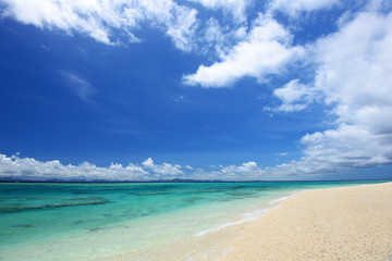 Plakat 美しい沖縄のビーチと夏空 