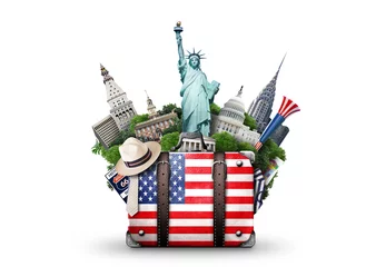 Keuken foto achterwand Vrijheidsbeeld VS, vintage koffer met Amerikaanse vlag en oriëntatiepunten