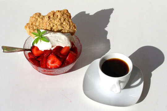 Erdbeeren und Kaffee