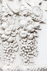 Bas-reliefs and sculptural details in the design of stone art 