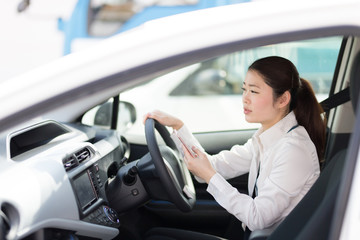 自動車・女性