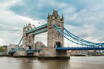 Thames Bridge