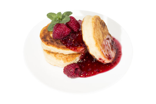 Cheese pancake with raspberries jam