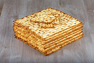 Matzah on wooden table