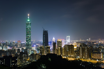 Fototapeta premium Taipei City Night Scene Landscape, Taipei 101 is the symbol of Taiwan (Republic of China)