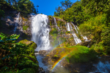 Obraz premium Wachiratharn Waterfall in Doi Inthanon National Park in Chiang Mai Thailand