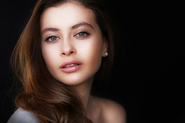 Naklejka premium Beautiful young female brunette