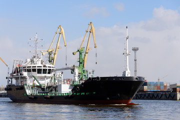 Bunkering vessel