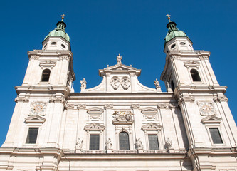 Fototapeta na wymiar Famous Salzburg Cathedral (Salzburger Dom) at Domplatz, Salzburg Land, Austria