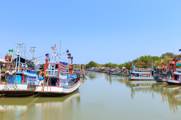 Fototapeta na wymiar Fisherman village and canel near Petchaburi, Thailand