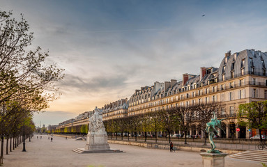Obraz premium Paryż, rue de Rivoli