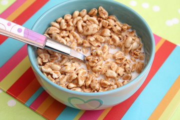 Cornflakes mit Milch