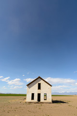 Fototapeta premium Lonely House
