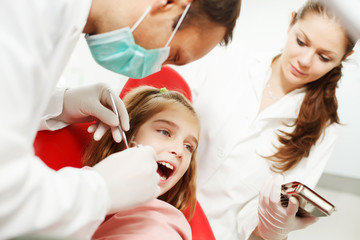 Obraz premium Healing teeth.