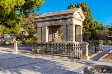 Malta Valletta Hastings Gardens, Francis, Marquis of Hastings - Grave, Monument, Lord Hastings