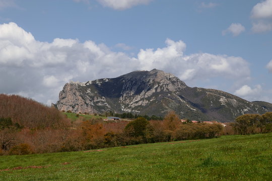 Pic de Bugarach dans les Corbi&egrave;res, Occitanie dans le sud de la France