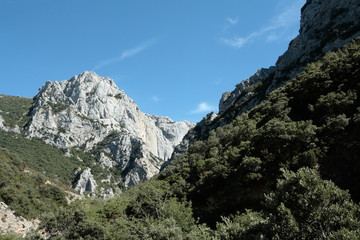 Fototapeta na wymiar Gorges de Galamus dans les Corbières, Occitanie dans le sud de la France