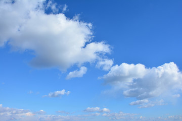 Naklejka na ściany i meble 青い空と白い雲 