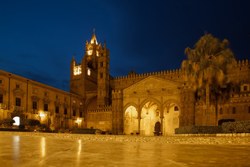 Fototapeta na wymiar Palermo by night