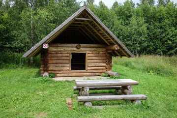 Fototapeta na wymiar Public cabin for hikers in Estonia