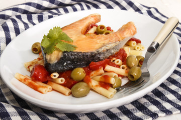 macaroni with grilled salmon steak