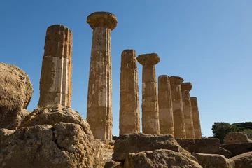 Behang Rudnes ruïnes van de oude Griekse tempel van Heracles in de Vallei van de Tempels, Agrigento, Sicilië