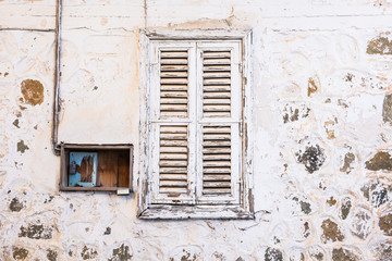 Fototapeta na wymiar Old residential window
