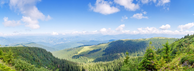 Obraz na płótnie Canvas panorama of Carpathian mountains