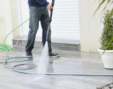 lavage d'une terrasse au nettoyeur haute pression
