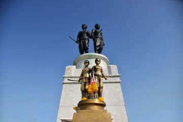 Mini Two Heroines Monument is a memorial statue of the heroines Thao Thep Kasattri and Thao Sri...