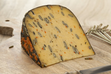  Dutch cheese with pumpkin seeds and carrot