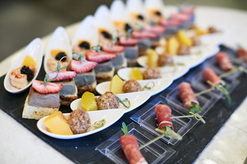 Serving buffet table