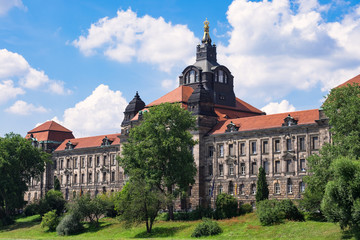Fototapeta na wymiar Staatskanzlei in Dresden