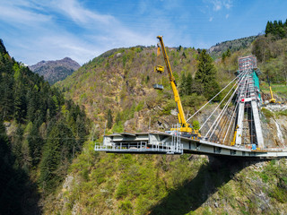 Valgerola - Valtellina (IT) - Vista aerea panoramica del ponte strallato in costruzione - 2017 