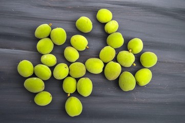 Unripe apricot, sour apricot, green apricot, raw apricot, delicious apricot pictures
