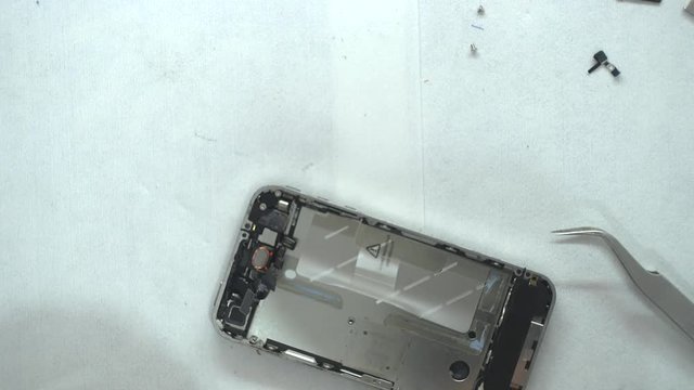 Fixing iPhone in a lab top shot