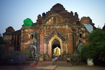 Fototapeta na wymiar Dhammayangyi Temple