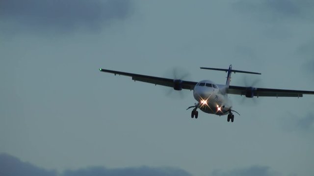 Airplane approach before landing