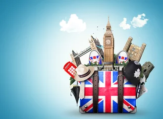Crédence de cuisine en verre imprimé Lieux européens Angleterre, valise vintage avec drapeau britannique