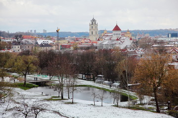 Obraz premium Unexpected snow at Easter in Vilnius