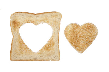 Herz aus Toast ausgestochen