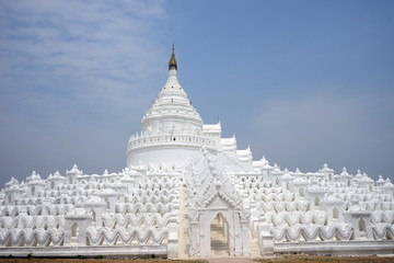 Fototapeta premium Hsinbyume Pagoda in Mingun