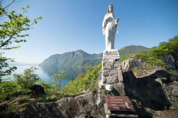 Madonna del lago