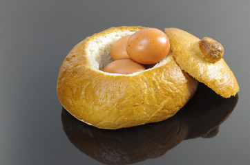 bread bowl with a lid