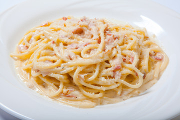 Pasta Carbonara with ham and cheese,Spaghetti Carbonara With Baked Ham And Parmesan